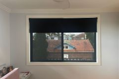 Le-Reve-Blockout-Onyx-with-Corrida-Sunscreen-Black-with-Oval-Black-Bottom-Bars-Double-Blinds