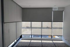 Palm-Beach-Blockout-Gull-and-Corrida-Sunscreen-Steel-with-Black-Ellips-Bottom-Bars