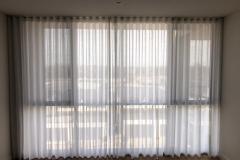 Gemini-White-Wave-Fold-with-a-weighted-hem