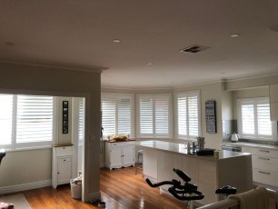 MYT-Ecosmart-Shutters-F05-White-89-Blade-48R-frame-Beaded-stiles-Split-blades-3