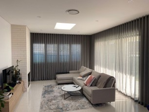 1_Gemini-Charcoal-Wave-Fold-Sheer-Curtains-with-a-70mm-hem-2-in-front-of-Ecosmart-Express-Shutters-F05-White-89mm-Blades-3