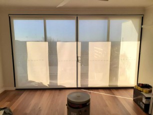 Corrida-Sunscreen-White-with-direct-sunlight